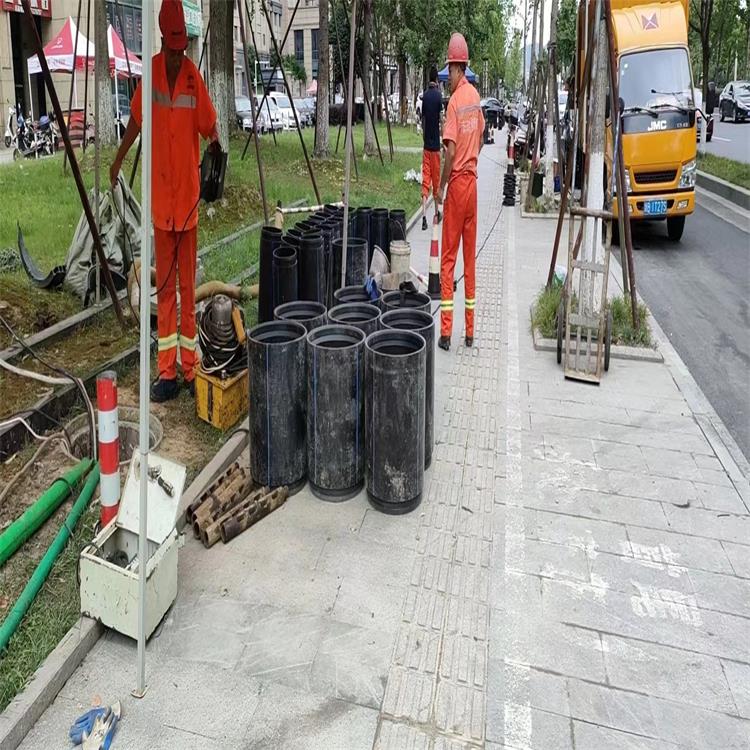 石龙管道短管置换修复
